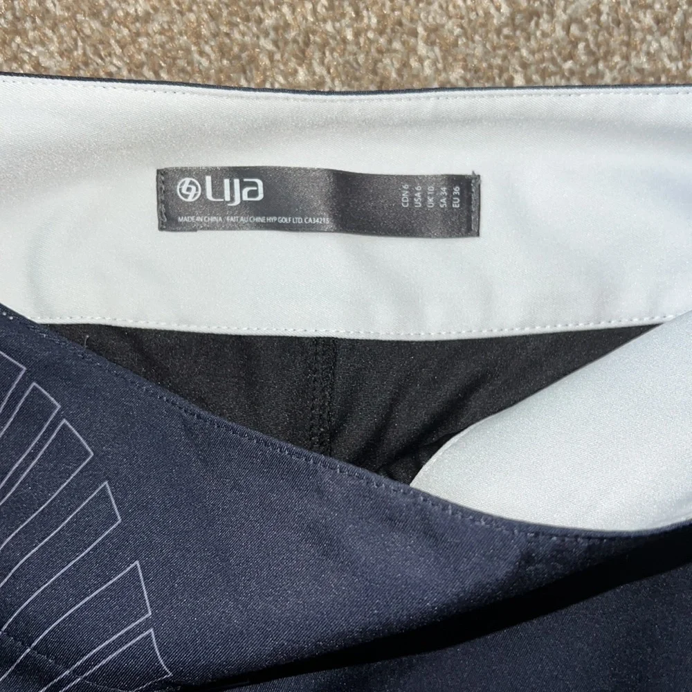 Lija golf skort with abstract - Picture 3 of 3